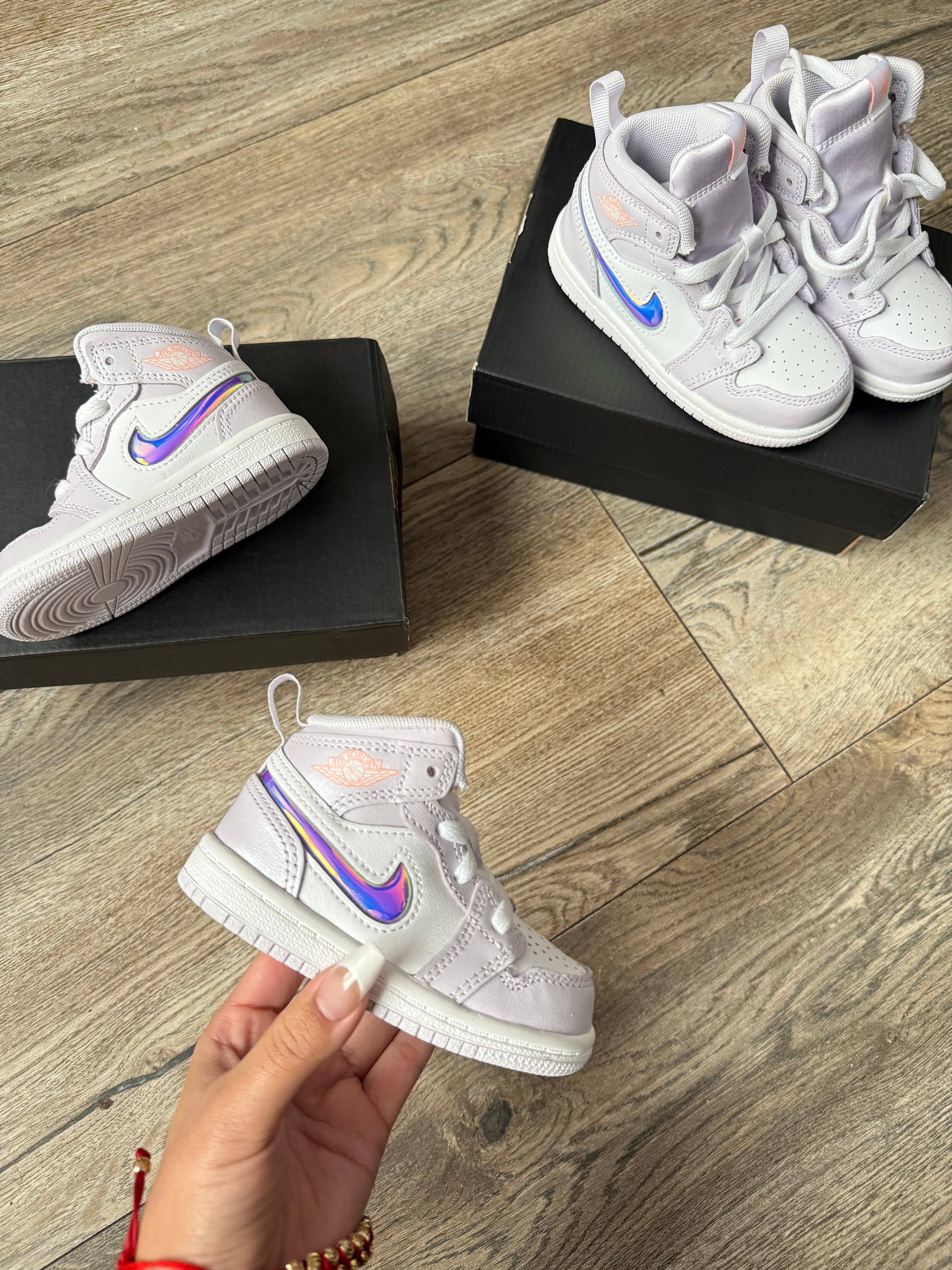 JORDAN 1 MID SE