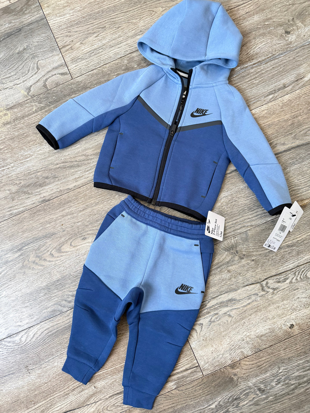 BUZO NIKE TECH